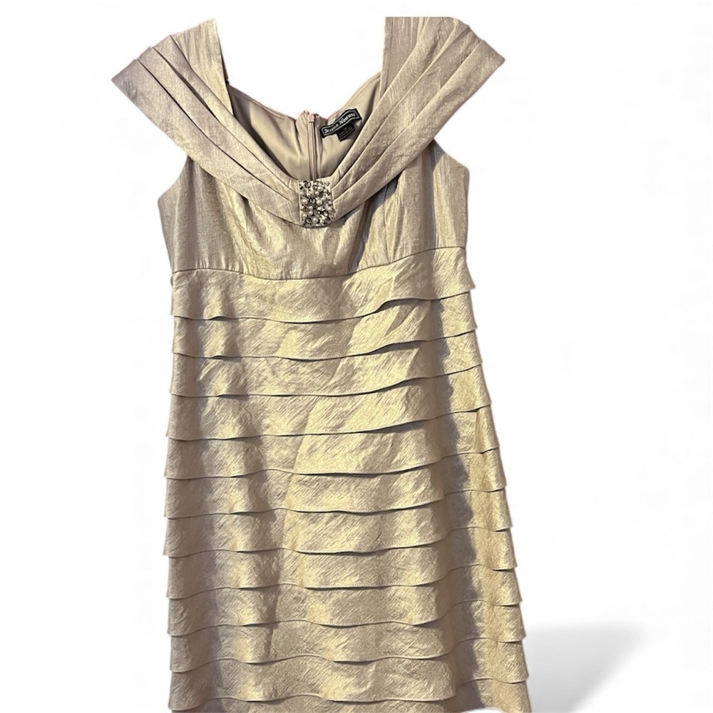 Jessica Howard Gold Champagne Mother of the Bride Tiered Dress 14